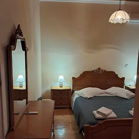 Kostas House דירה *